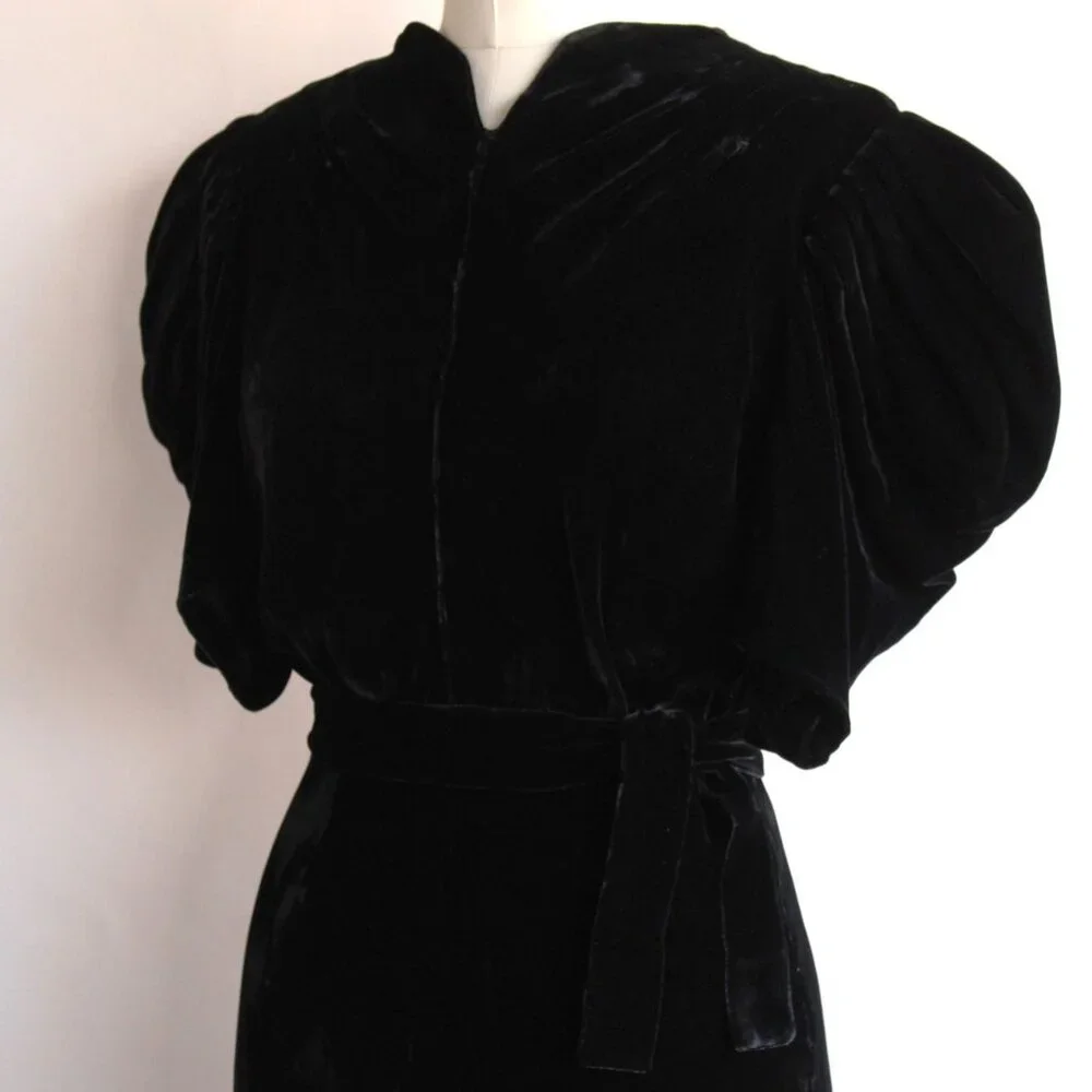 Vintage 1930s Dress, Kiviette Black Silk Velvet Rare Full Length Gown, Couture - Picture 8 of 13